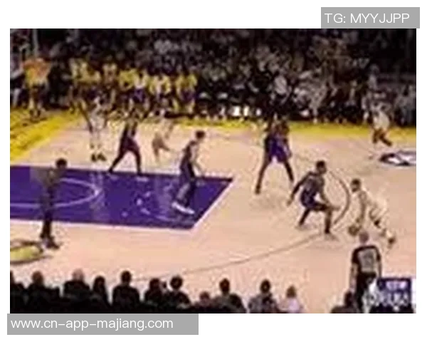 意大利与乌拉圭激战成和双方表现引发球迷热议 意大利与乌拉圭激战成和双方表现引发球迷热议